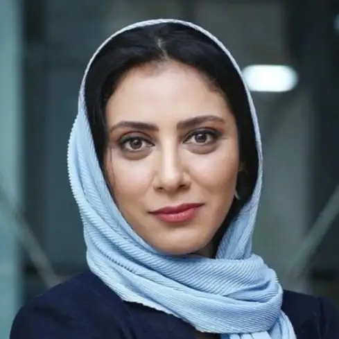 مونا فرجاد